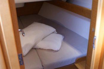 Jeanneau Sun Odyssey 36i - cabina di poppa a babordo