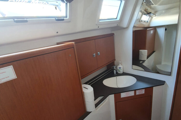 Bavaria 34 Cruiser - bagno